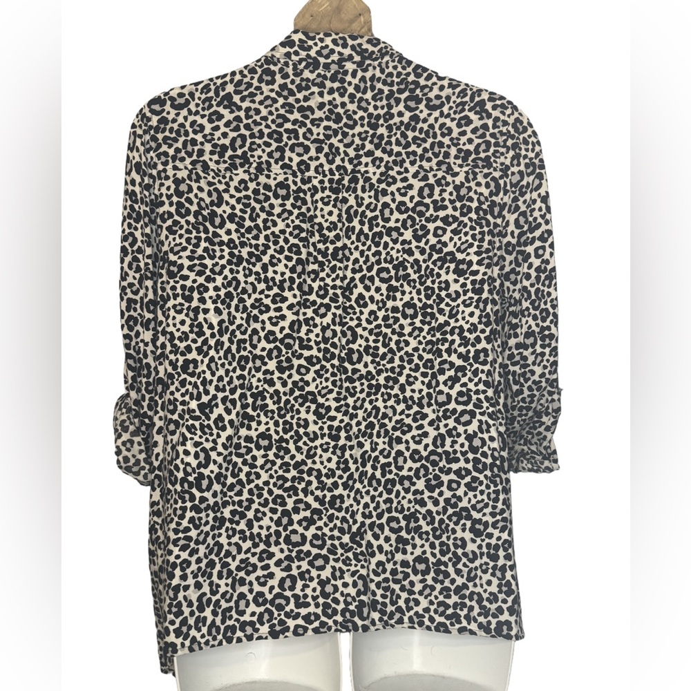 Jones New York Leopard Print Button Down Shirt Black White - Picture 4 of 7